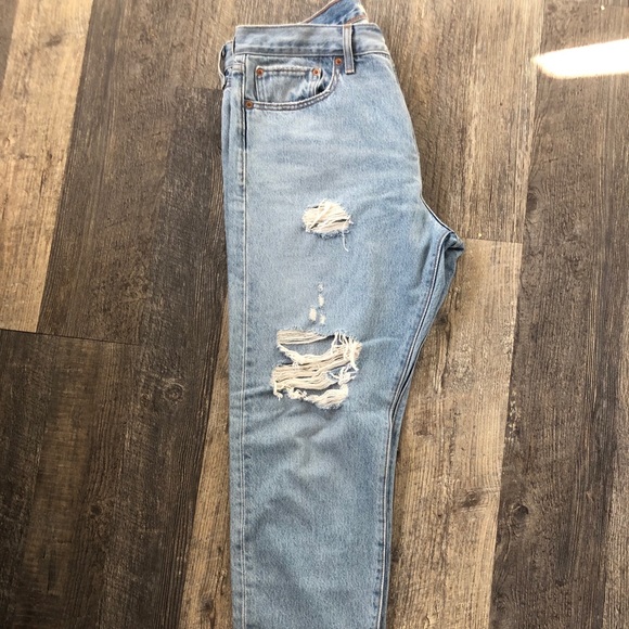 Women’s Levi wedgie size 32 jeans - Picture 2 of 4